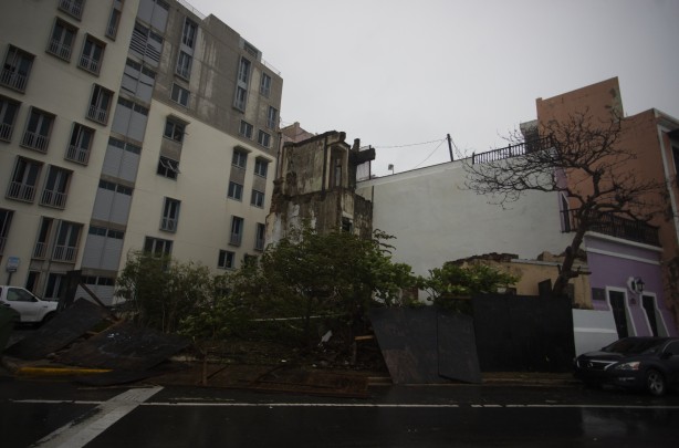 Foto - Kasırganın vurduğu ülke karanlığa gömüldü!