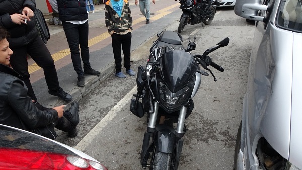 Foto - Kaskı sayesinde ölümden döndü