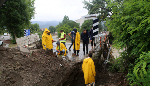 Foto - Kastamonu'da sel felaketi: Köprü bile dayanamadı!