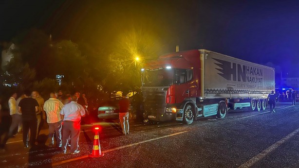 Foto - Kastamonu’da tır ile otomobil çarpıştı