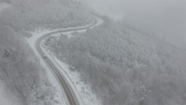 Foto - Kastamonu'ya yılın ilk karı yağdı