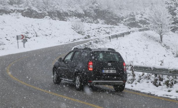 Foto - Kastamonu'ya yılın ilk karı yağdı