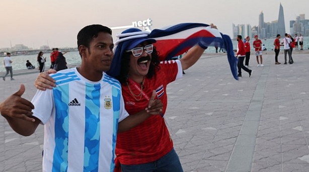 Foto - Katar'dan akıllara durgunluk veren adım! 10 dolara kiraladılar