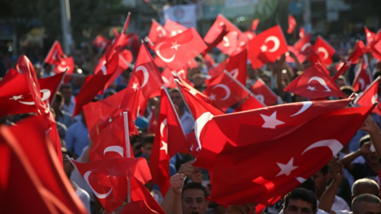 Foto - Katar saldırısı sonrası Mete Yarar Türkiye'yi bekleyen büyük tehlikeyi açıkladı: Kimse farkında değil, oraya yoğunlaşıyorlar