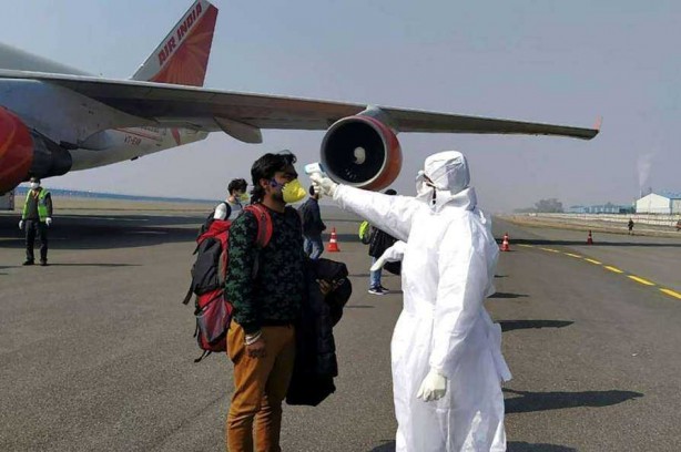 Katar'da koronavirüs vaka sayısı ile ölü sayısı arasında çarpıcı fark!