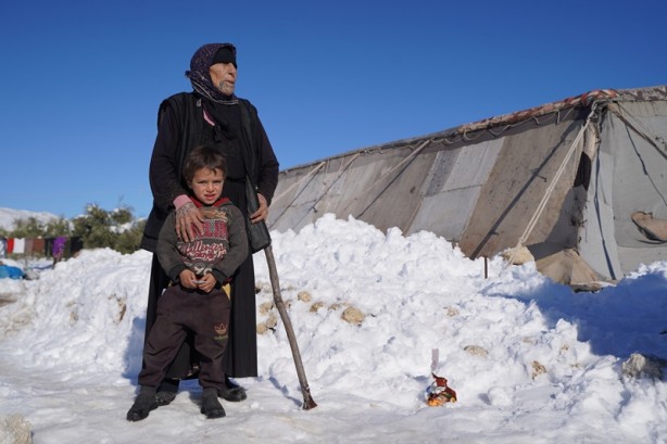 Foto - Katar'dan İdlib'de soğuktan etkilenen binlerce aileye yardım