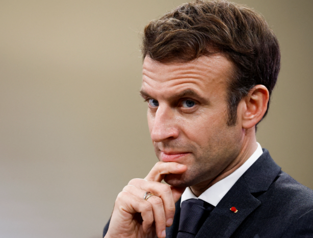 Katar'dan Macron'a tam destek! "Takdire şayan bir adım"