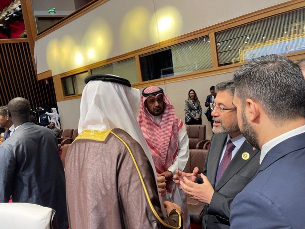 Katar'dan Türkiye'ye gıda ve tarımsal kalkınma hakkında toplantı! Tarım Bakanı Yumaklı Konferans için Katar'da