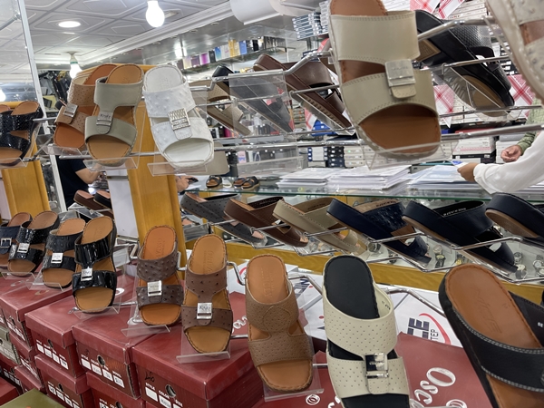 Foto - Katarlılar bayram öncesi terzilere akın etti