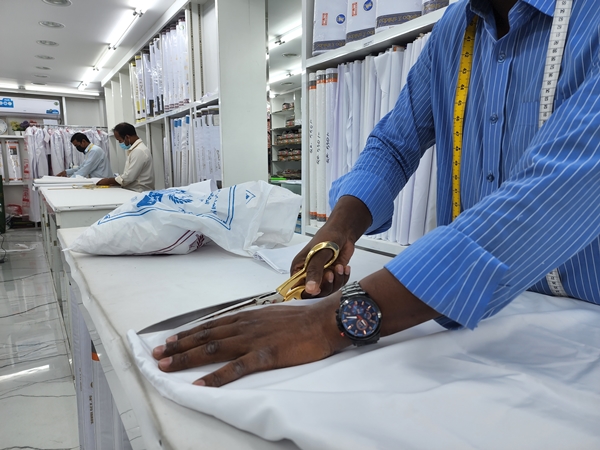 Foto - Katarlılar bayram öncesi terzilere akın etti