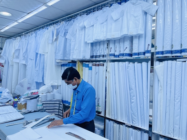 Foto - Katarlılar bayram öncesi terzilere akın etti