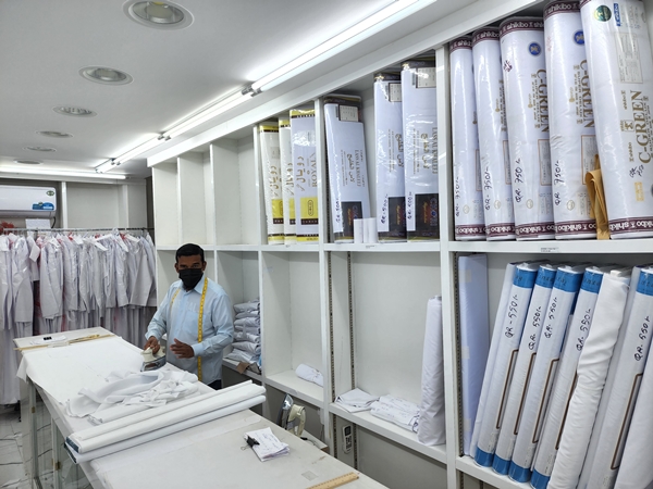 Foto - Katarlılar bayram öncesi terzilere akın etti