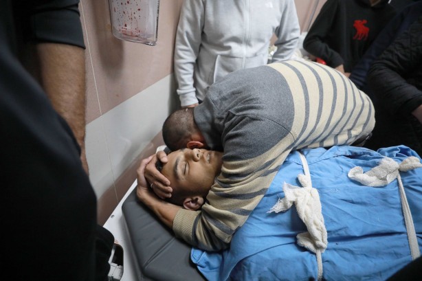 Foto - Katil İsrail bir Filistinliyi daha öldürdü