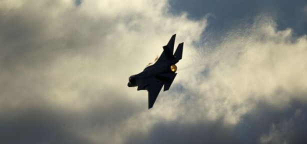 Foto - Katil İsrail, Lübnan'a hava saldırısı düzenledi