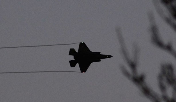 Foto - Katil İsrail, Lübnan'a hava saldırısı düzenledi