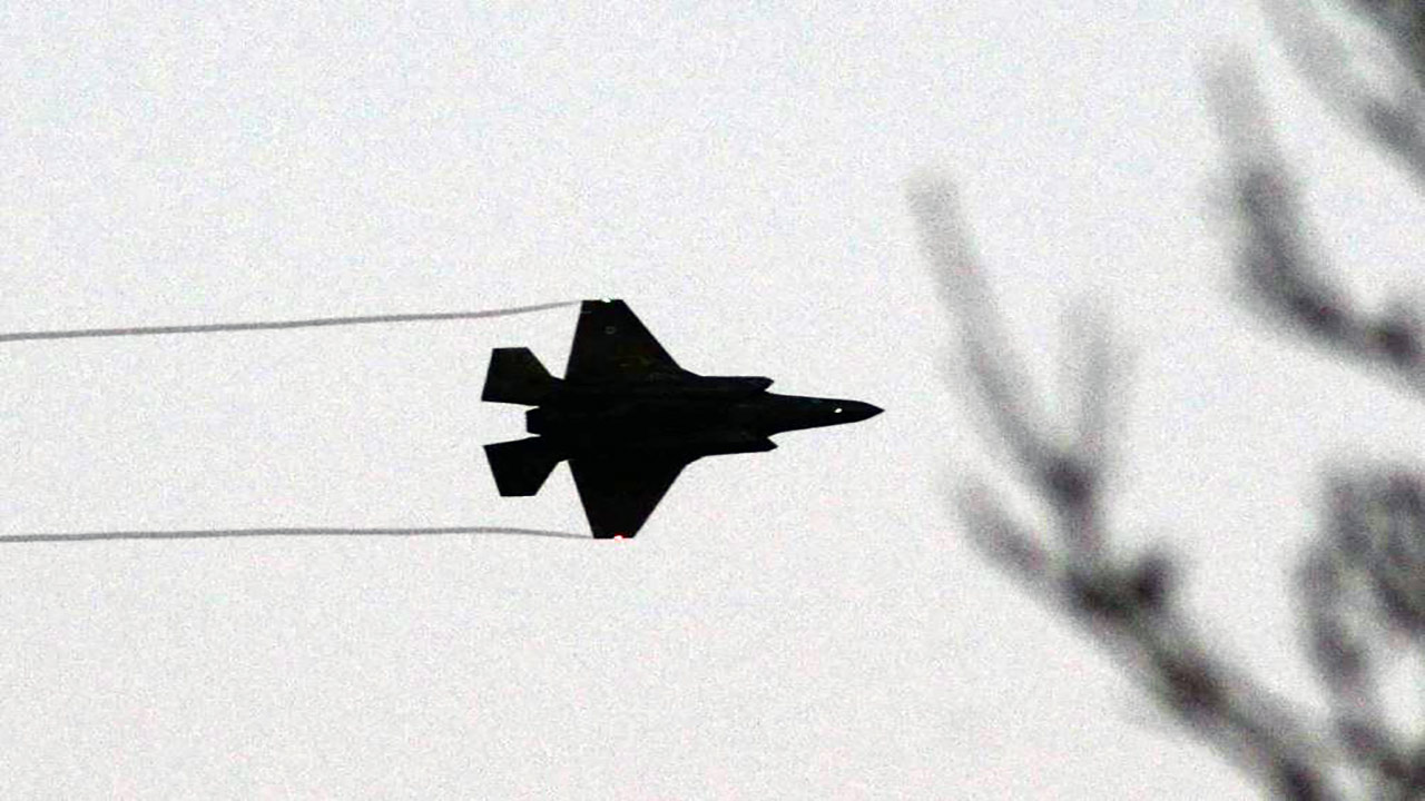 Foto - Katil İsrail Lübnan'ın doğusuna hava saldırıları düzenledi