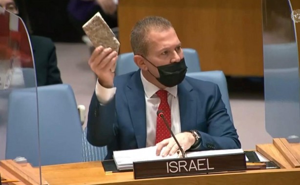 Foto - Katil İsrail’in BM temsilcisi böyle hedef göstermişti: Filistinli çocukları bu yüzden öldürüyoruz!