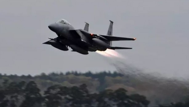 Foto - Katil İsrail'in yalakaları Yemen'i vurdu