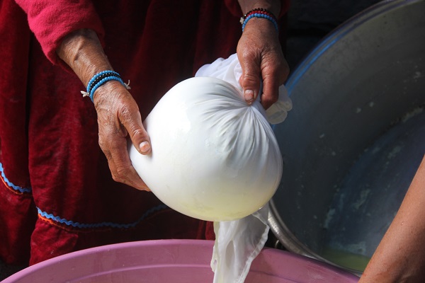 Katkı maddesi kullanılmıyor! Yaylada üretiliyor talebe yetişilmiyor