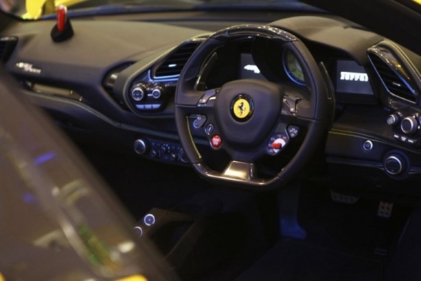 Foto - Katlanabilir metal tavanılı Ferrari tanıtıldı