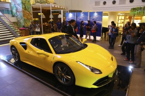 Foto - Katlanabilir metal tavanılı Ferrari tanıtıldı