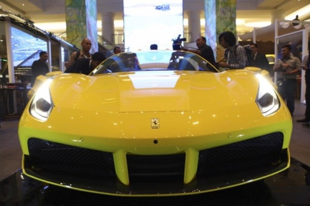 Foto - Katlanabilir metal tavanılı Ferrari tanıtıldı