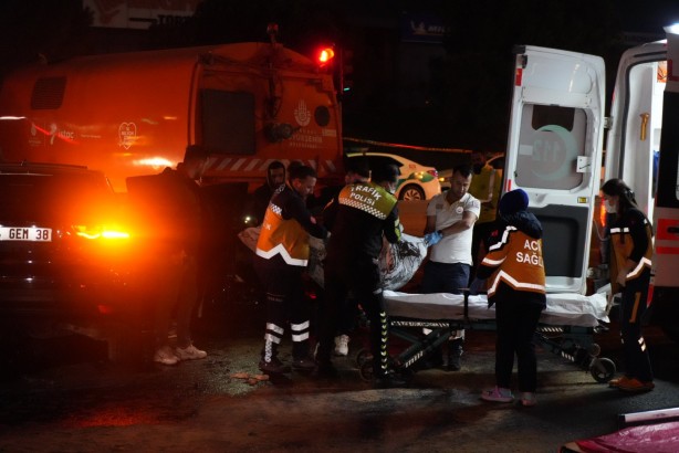 Foto - Katliam gibi kazada kırmızı ışıkta geçen cip, yol temizleme aracına çarptı