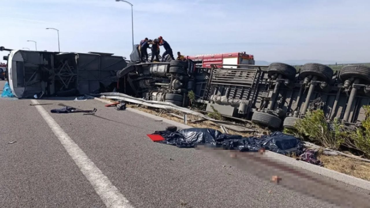 Foto - Katliam gibi kazanın şoförü kendini böyle savundu: Kavşağı kaçırınca manevrayla emniyet şeridine girmeye çalıştım