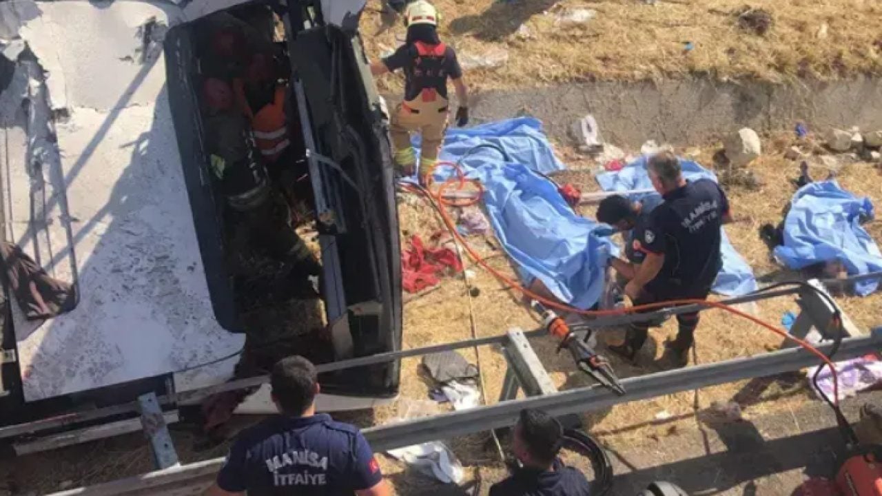 Foto - Katliam gibi kazanın şoförü kendini böyle savundu: Kavşağı kaçırınca manevrayla emniyet şeridine girmeye çalıştım