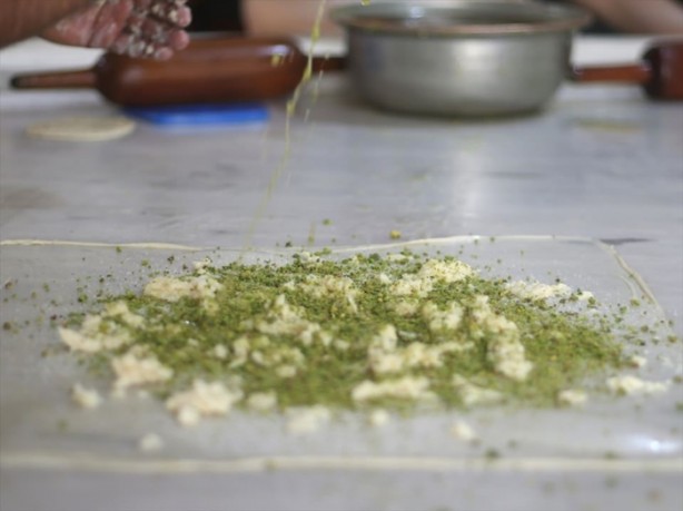 Katmer turistlerin gözdesi!