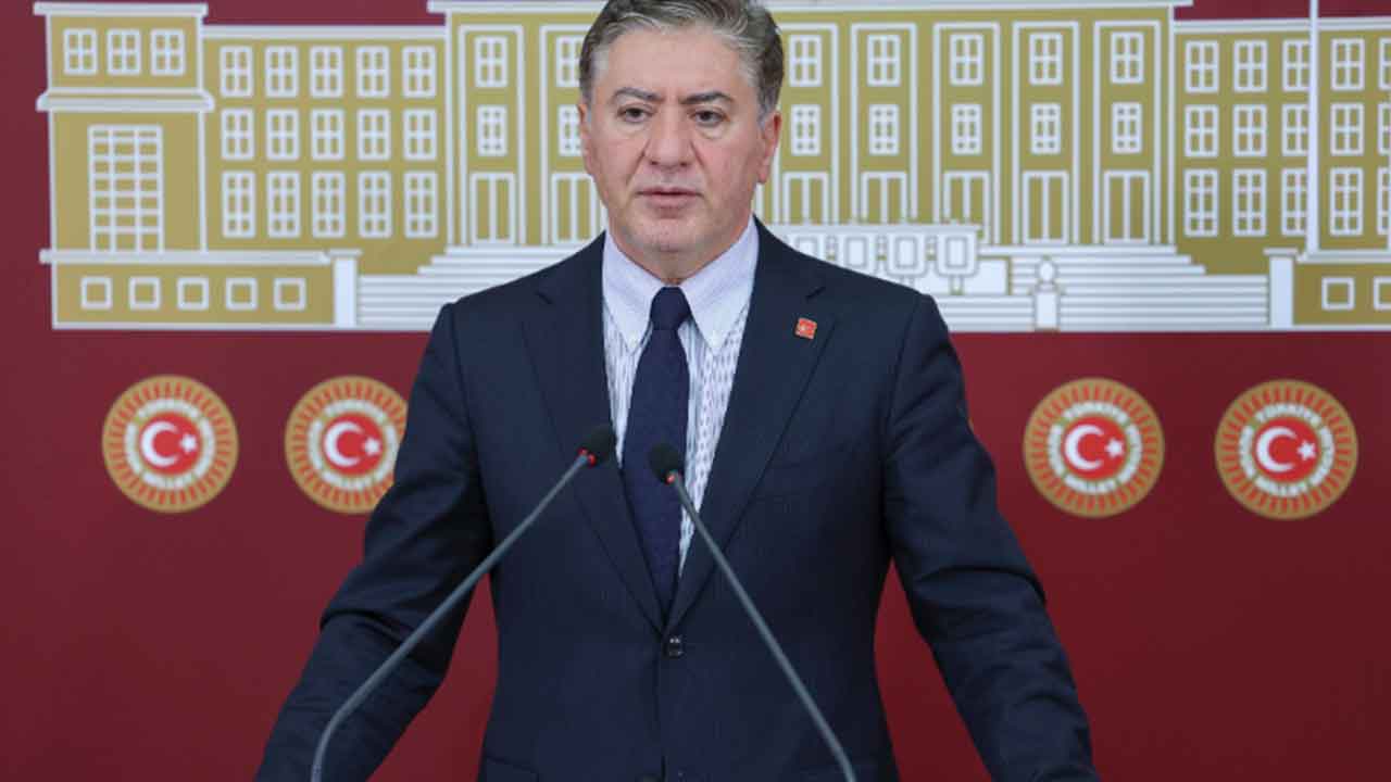 Kavga çıkaracağınıza kulağınızı açsaydınız! Kürsü işgalcisi CHP'den evlere şenlik yemin mesajı