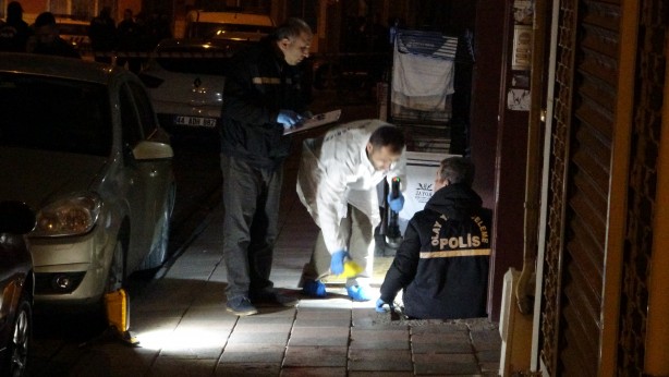 Kavga ihbarına gitti! Polis bacağından vuruldu