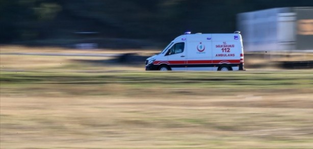 Foto - Kavun yüklü kamyon ile konteyner taşıyan kamyon çarpıştı