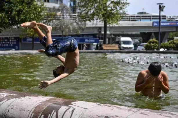 Foto - Kavurucu sıcaklar devam edecek mi? İşin uzmanı cevapladı