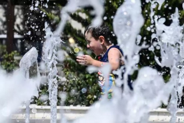 Foto - Kavurucu sıcaklar devam edecek mi? İşin uzmanı cevapladı