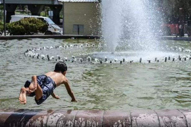 Foto - Kavurucu sıcaklar devam edecek mi? İşin uzmanı cevapladı
