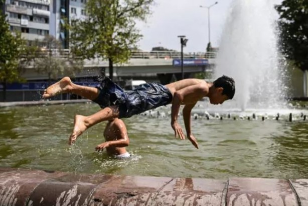 Foto - Kavurucu sıcaklar devam edecek mi? İşin uzmanı cevapladı
