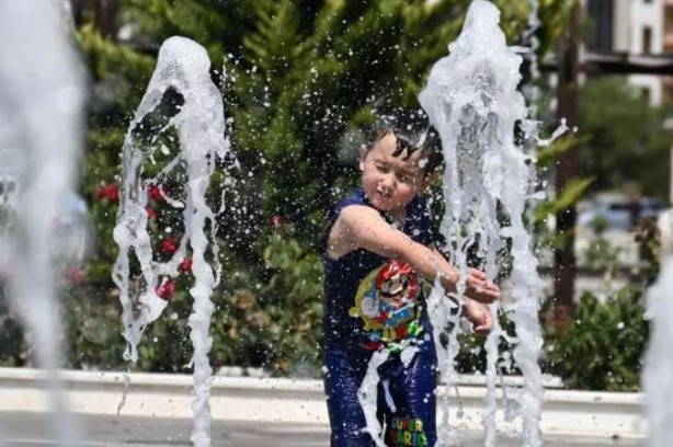 Foto - Kavurucu sıcaklar devam edecek mi? İşin uzmanı cevapladı