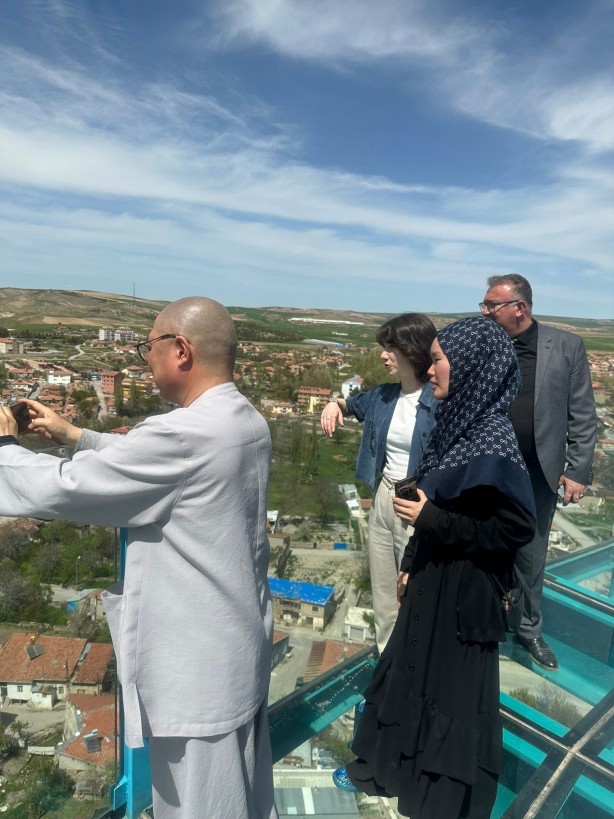 Foto - Kayabaşı Cam Seyir Terası'nın ilk misafirleri Güney Kore'den
