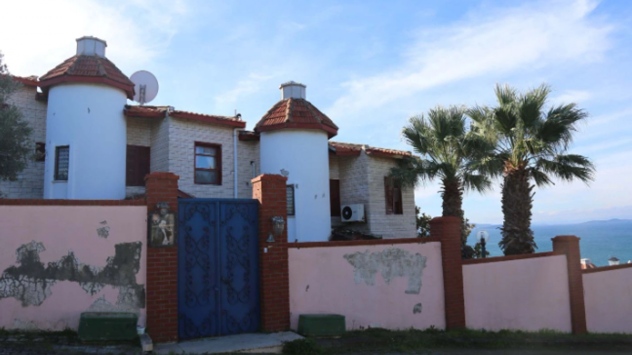 Kayahan’ın ‘Gönül Köşkü’ satışta! Bakın fiyatı ne kadar