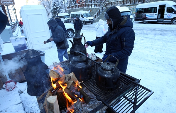 Foto - Kayaların için oyularak yapıldı... Dünyada başka bir benzeri yok!
