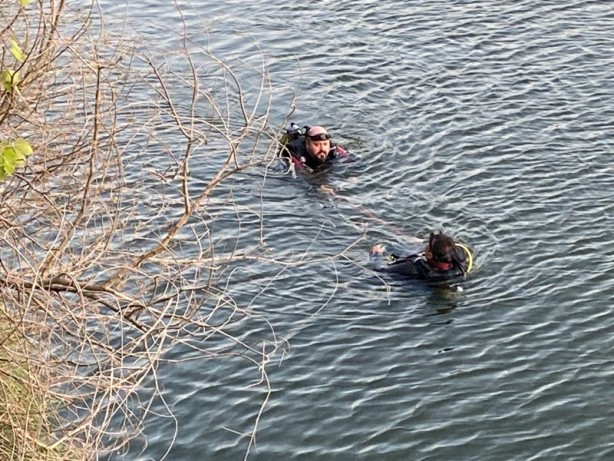 Foto - Kayıp kız çocuğunu arama çalışması