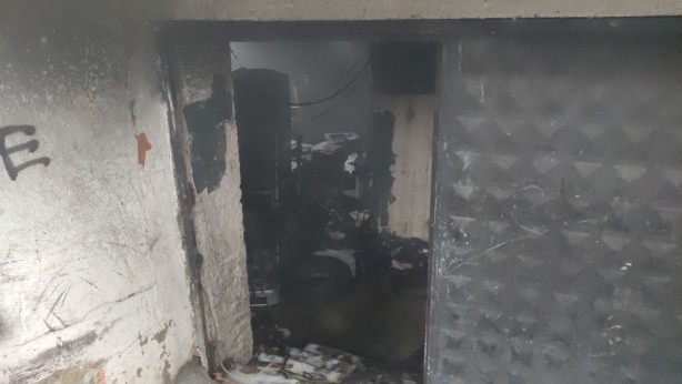 Foto - Kaynak yapılan atölyede yangın çıktı