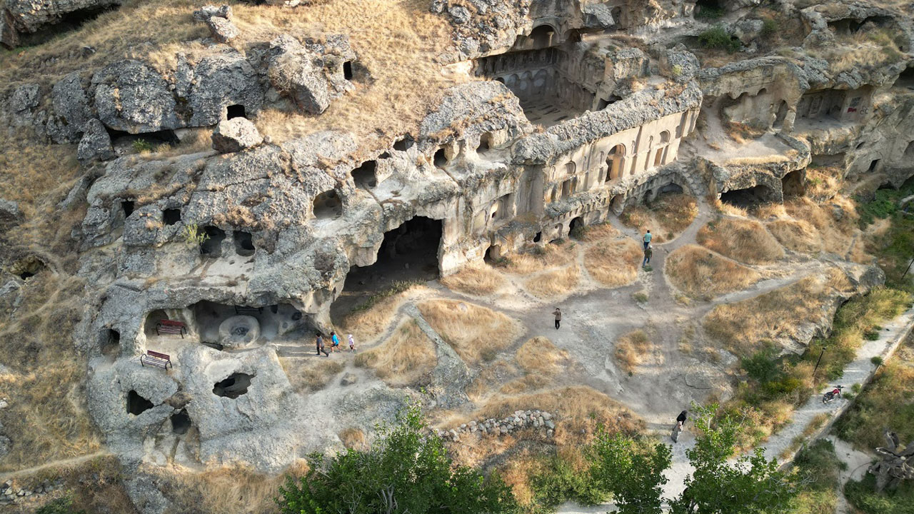 Foto - Kayseri'de 800 yıllık sır! Aynı yapıda hem kilise hem cami