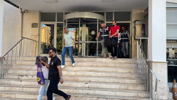 Kayseri'de 8'i firari hükümlü 22 kişi yakalandı