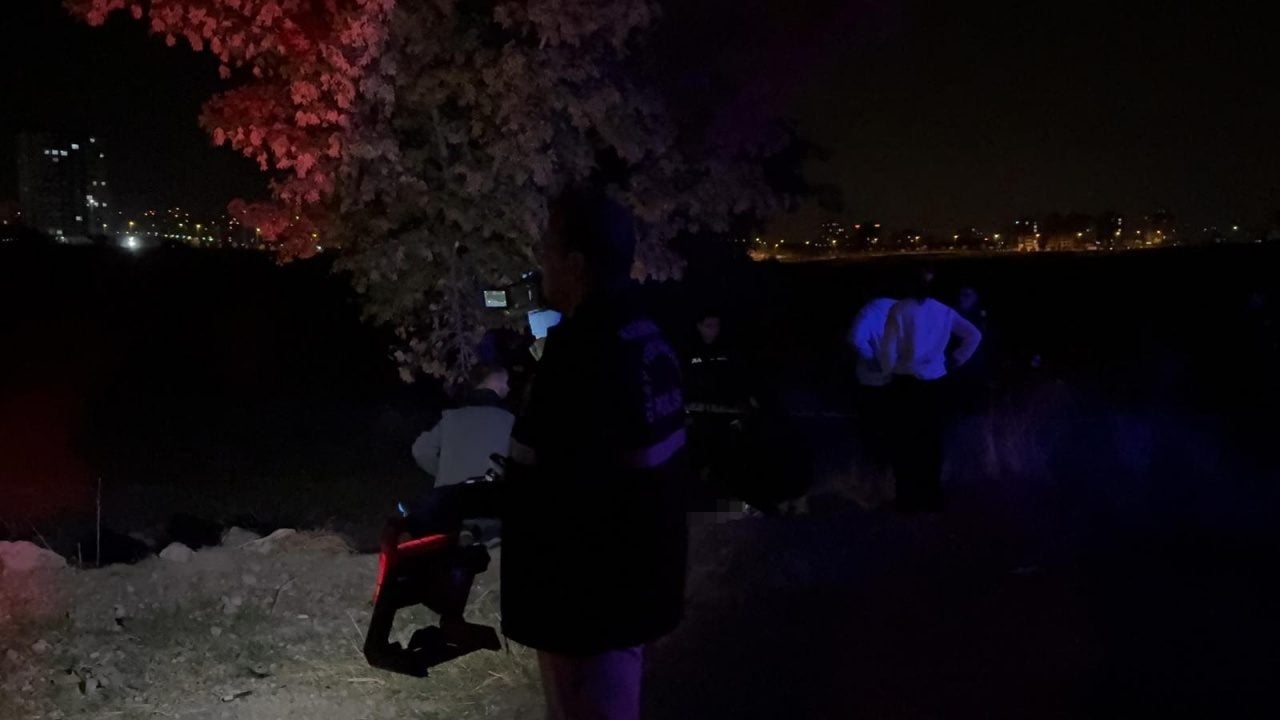 Foto - Kayseri’de acı olay! 35 yaşındaki genç adam boş arazide ağaca asılı bulundu 