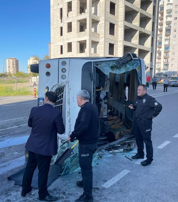 Foto - Kayseri'de feci kaza! Çok sayıda yaralı var