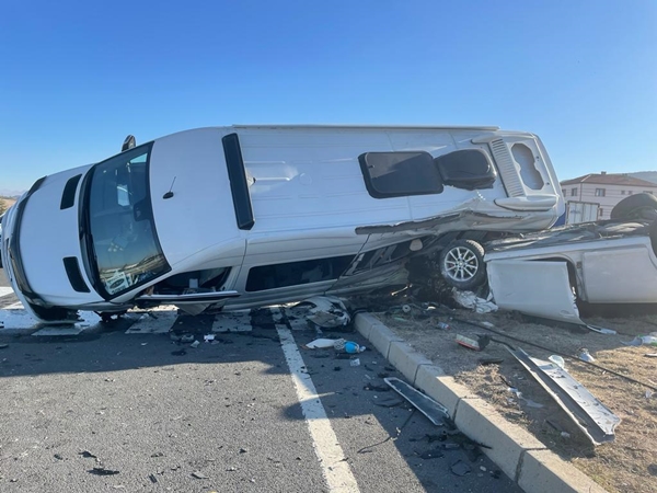 Foto - Kayseri'de korkunç kaza! Çok sayıda yaralı var