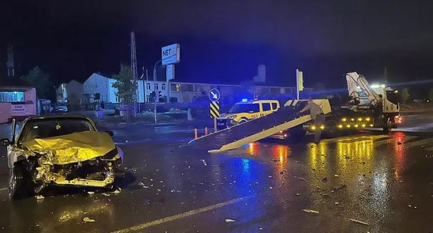 Foto - Kayseri'de servis minibüsü kaza yaptı! 11 yaralı var