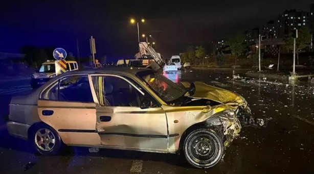 Kayseri'de servis minibüsü kaza yaptı! 11 yaralı var